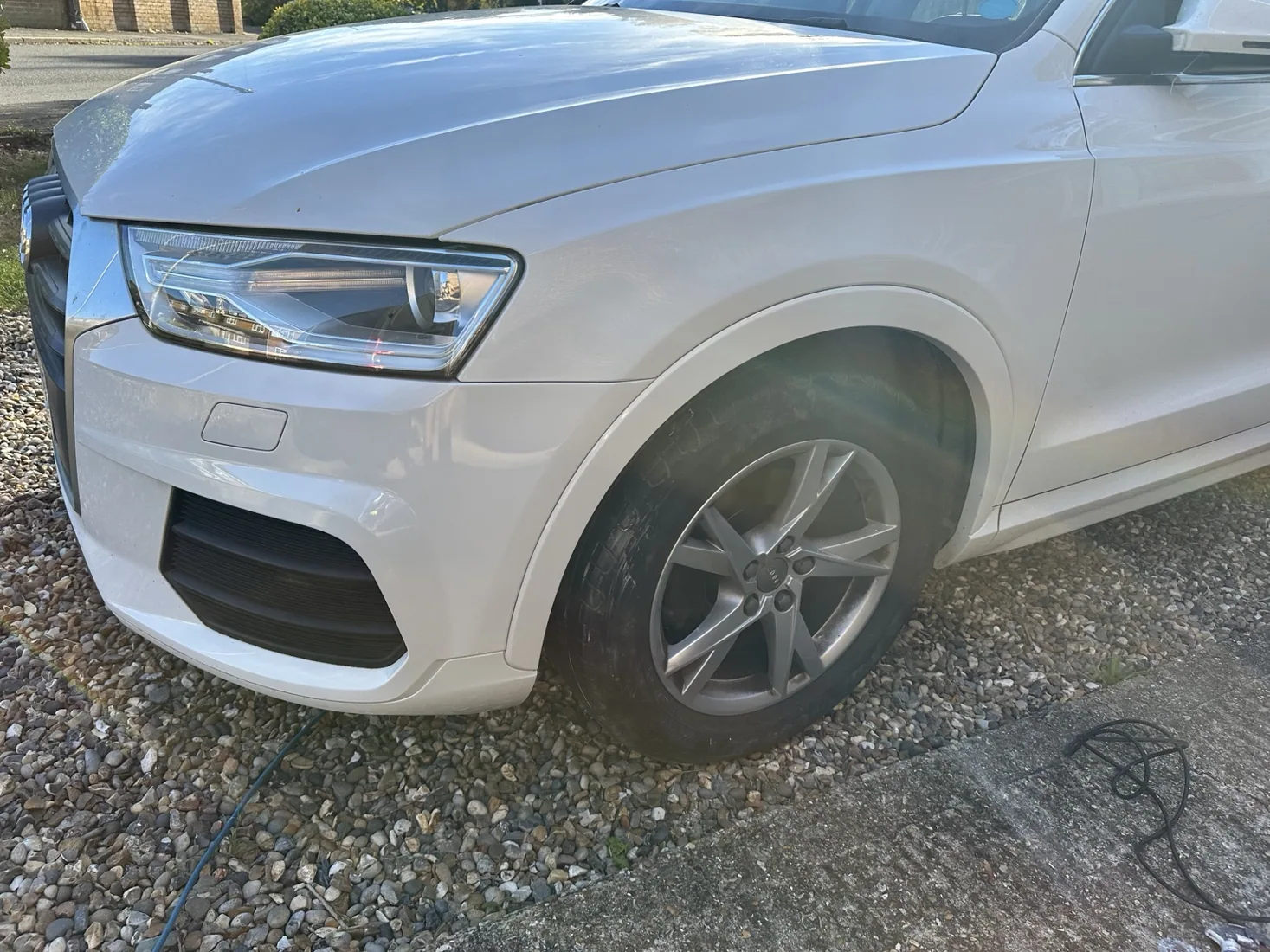 Audi — front wing refinishing: finished repair